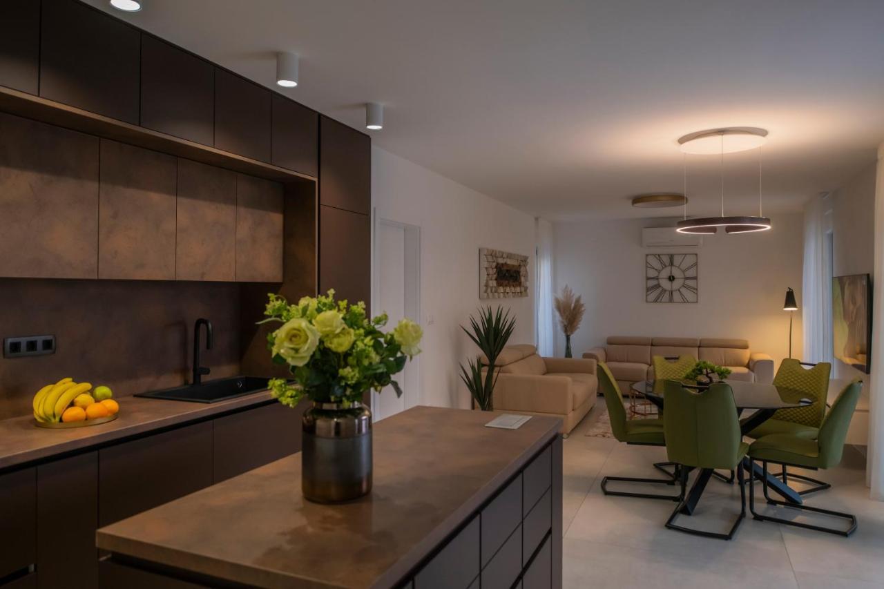 Villa Magna Luxury Apartments Murter Esterno foto
