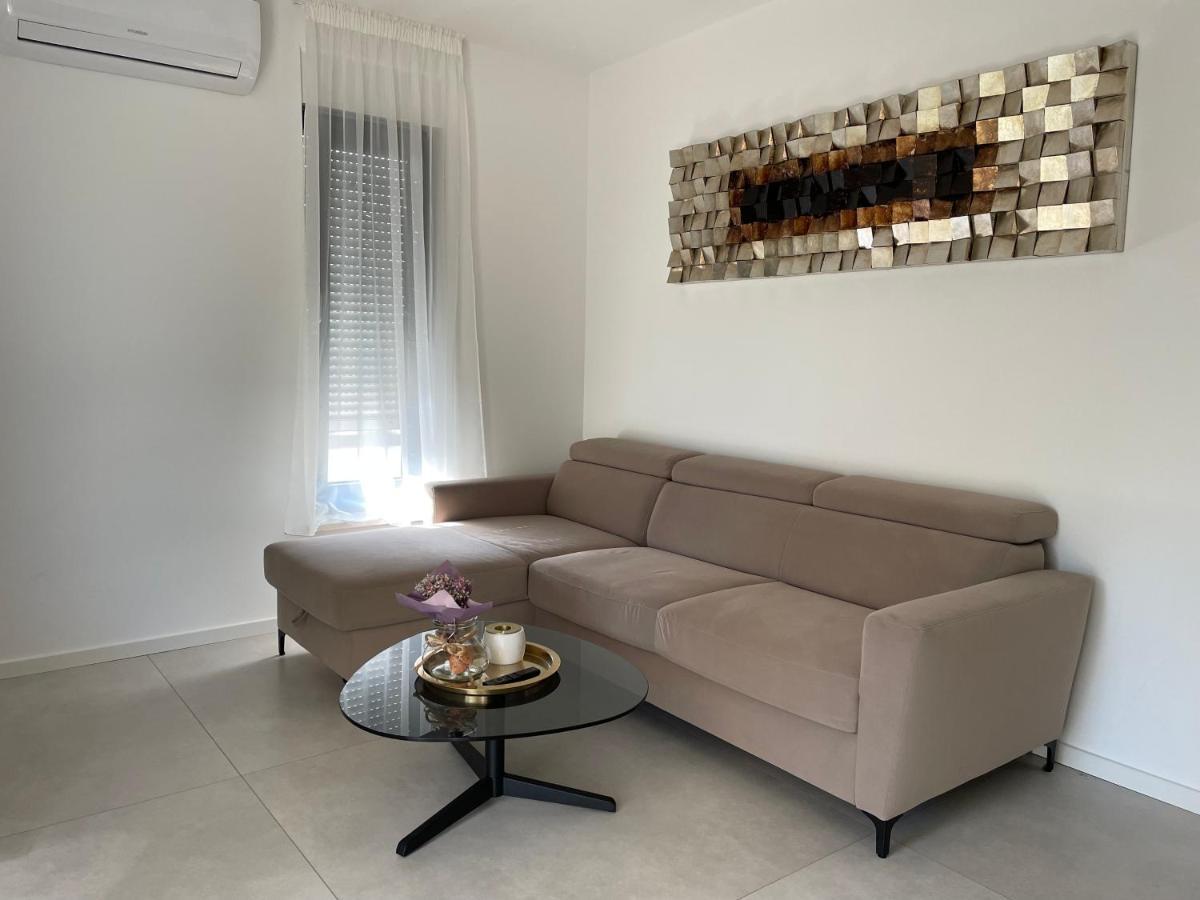 Villa Magna Luxury Apartments Murter Esterno foto