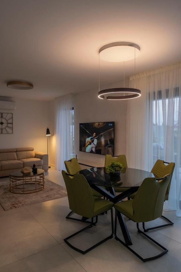 Villa Magna Luxury Apartments Murter Esterno foto