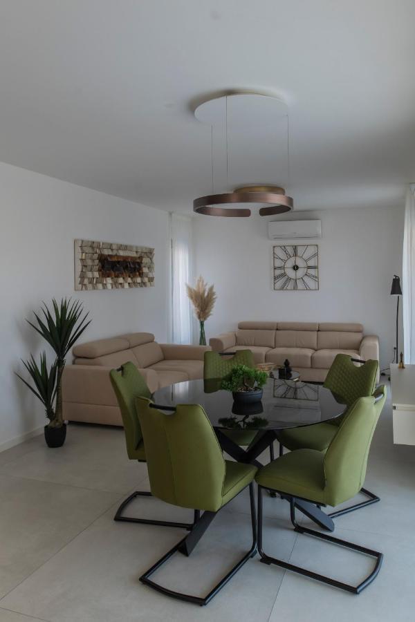 Villa Magna Luxury Apartments Murter Esterno foto